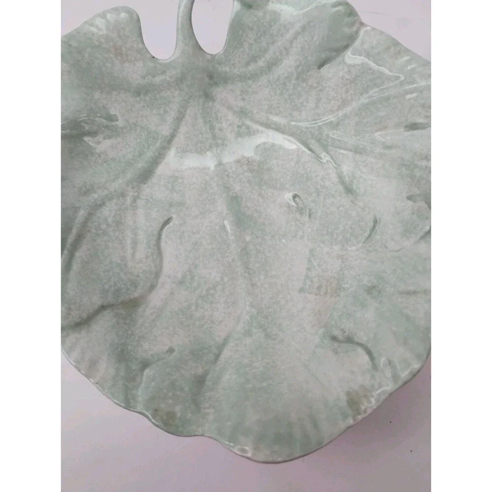 Villeroy & Boch French Garden Leaves Ceramic Green Leaf Dessert Bowls Pair 7”